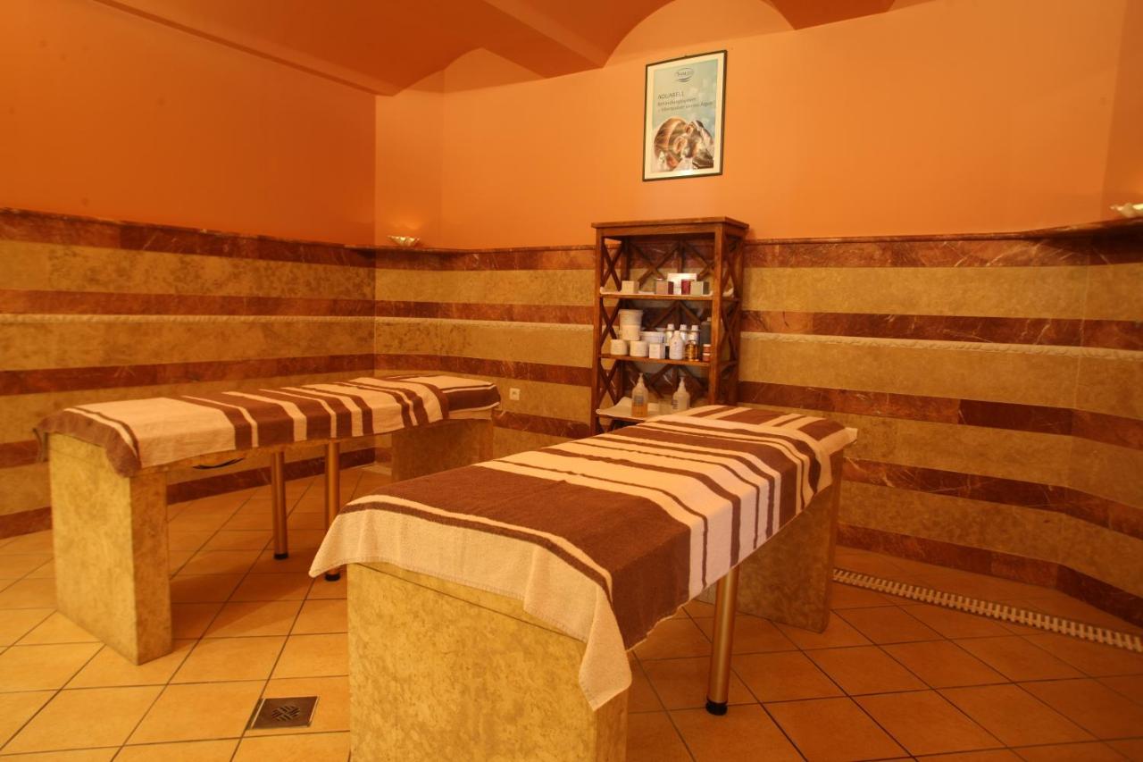 Hotel Spa Montana Karpenísion Екстериор снимка