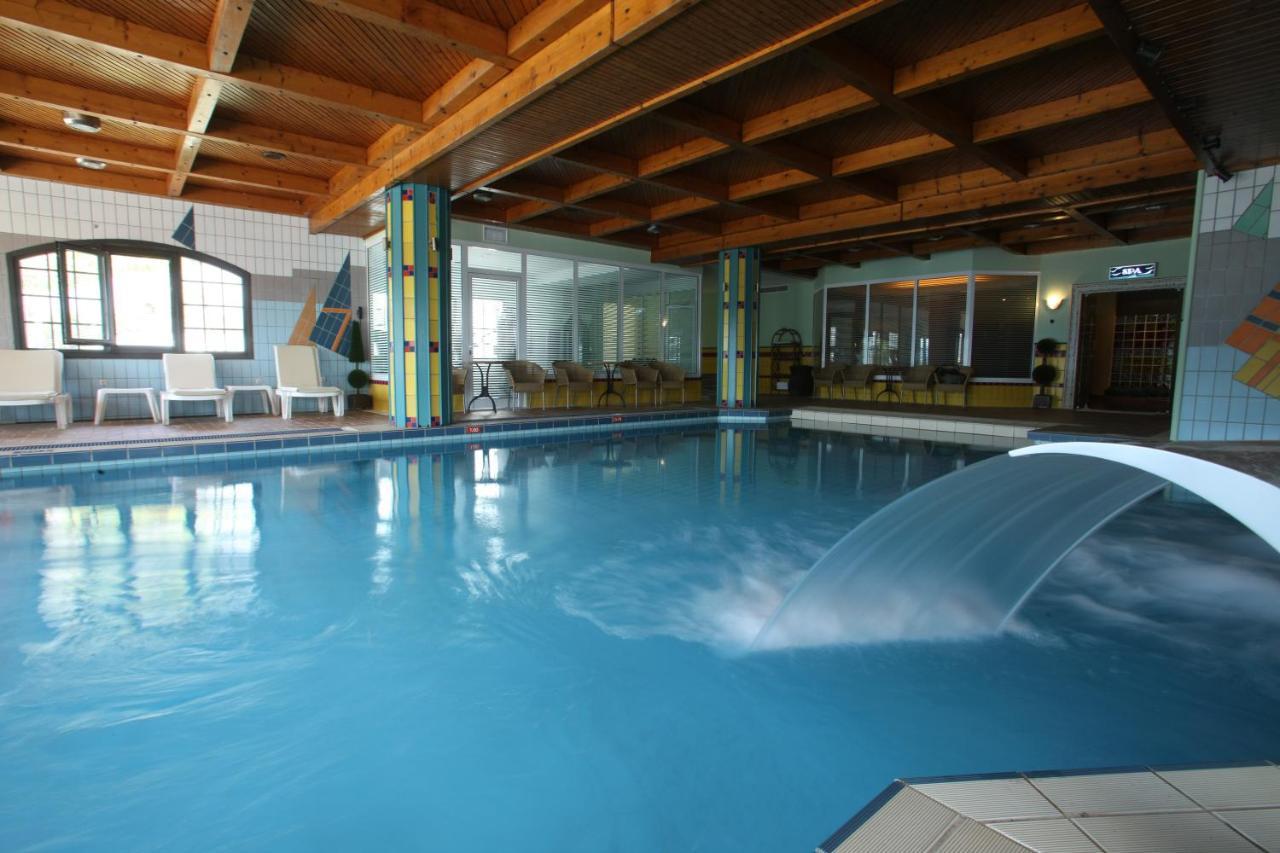 Hotel Spa Montana Karpenísion Екстериор снимка