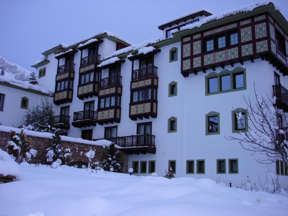 Hotel Spa Montana Karpenísion Екстериор снимка