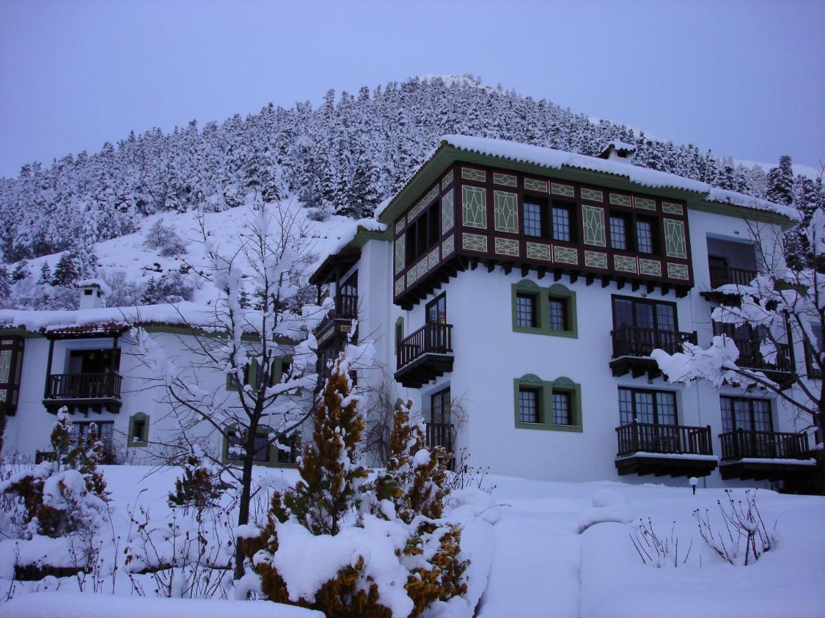 Hotel Spa Montana Karpenísion Екстериор снимка