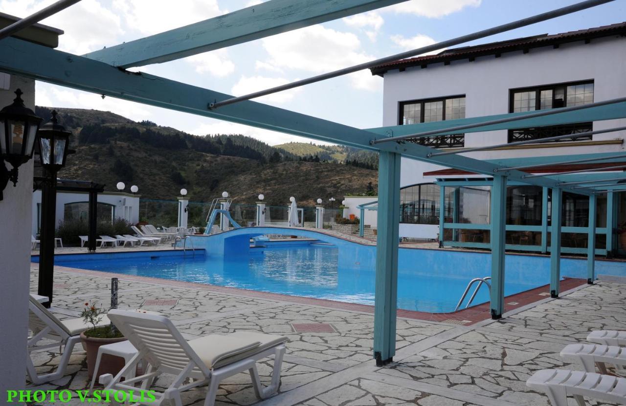Hotel Spa Montana Karpenísion Екстериор снимка