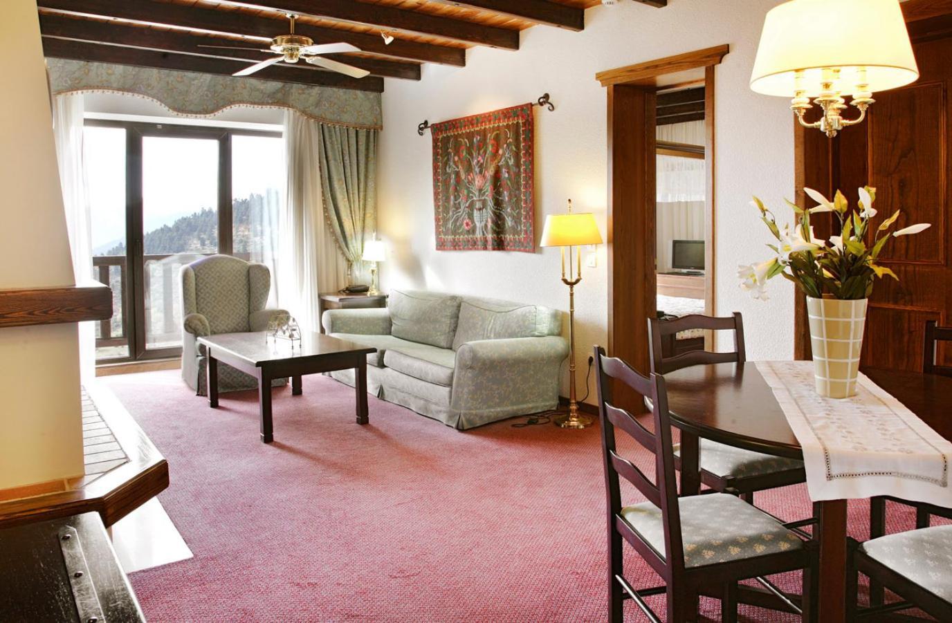 Hotel Spa Montana Karpenísion Екстериор снимка